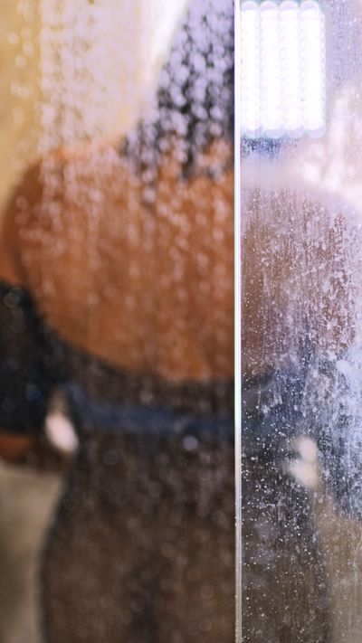 Domino — Shower, photo 13